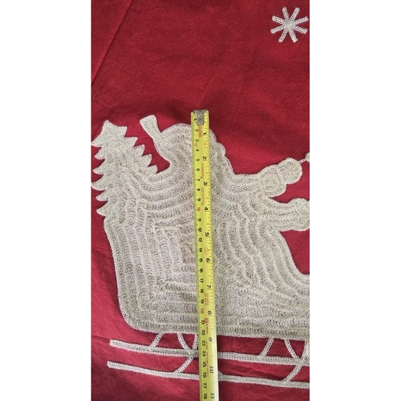 Traditional Red Christmas Tree Skirt Santa Sleigh Reindeer Embroidered Used Once - Picture 9 of 10